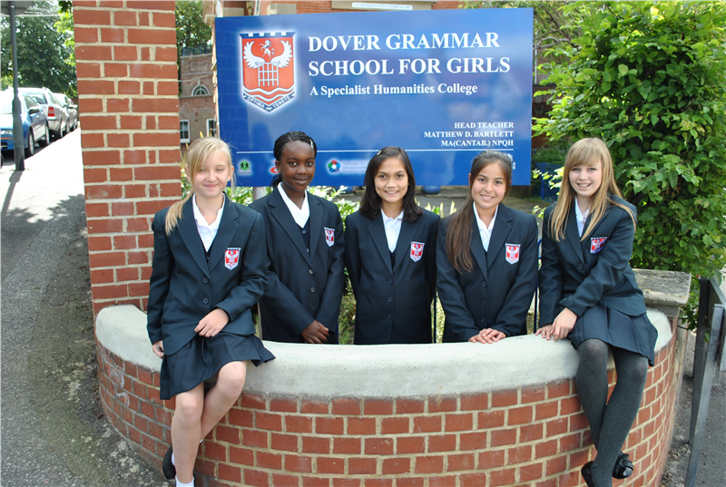 Grammar for schools 4. Грамматические школы в Англии. Grammar School in great Britain. Grammar School Limassol. Thetford Grammar School униформа.